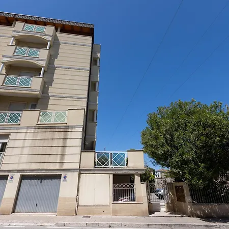 Felici Al Mare - 200 Metri Dalla San Benedetto del Tronto