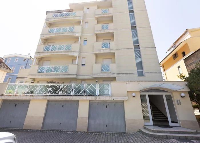 Felici Al Mare - 200 Metri Dalla *